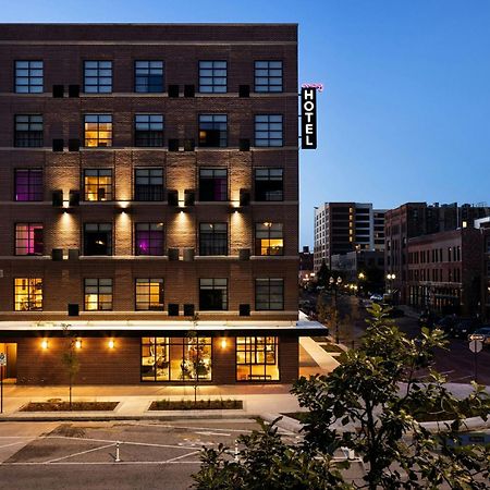 Moxy Omaha Downtown Hotel Bagian luar foto