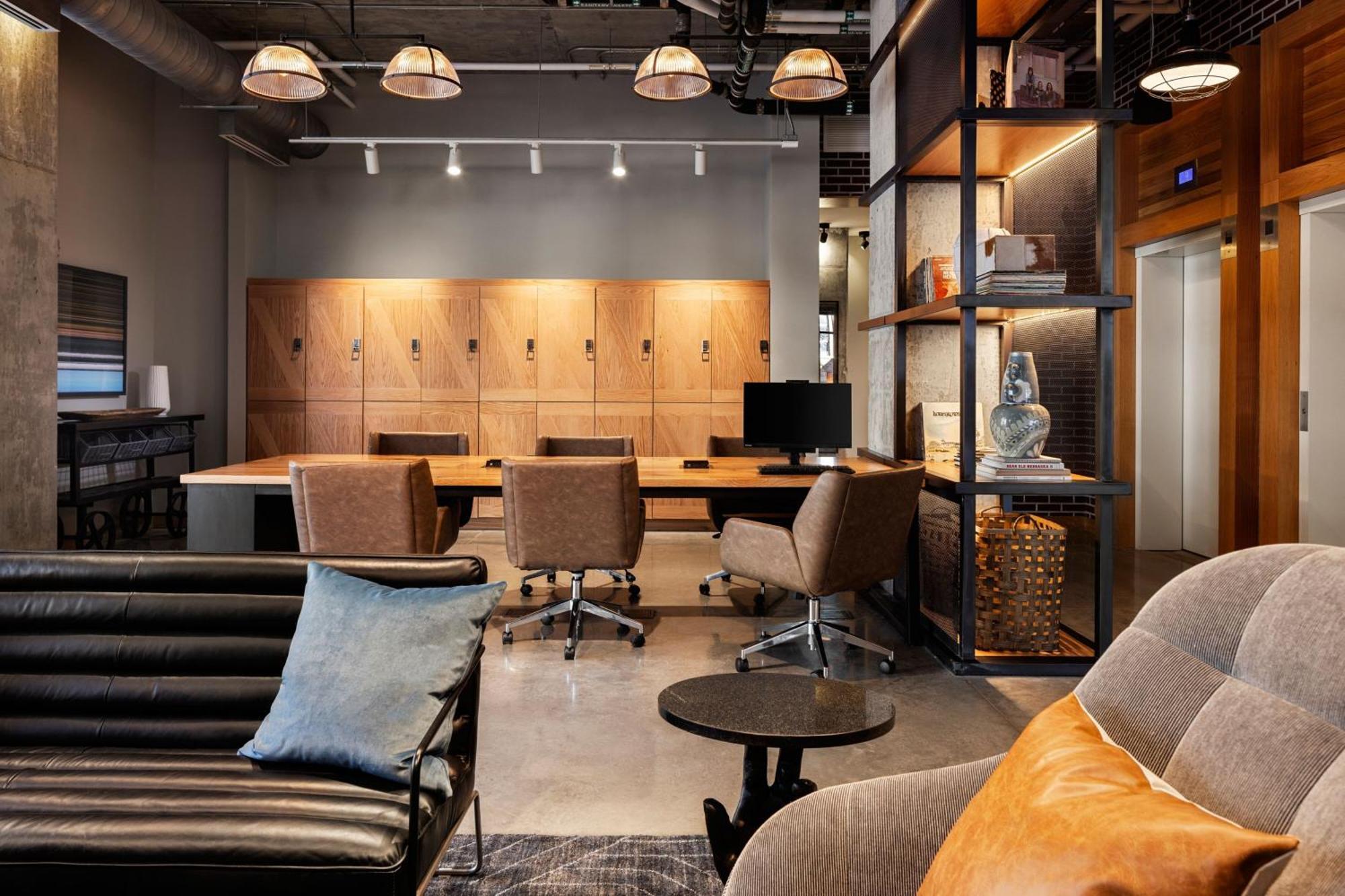Moxy Omaha Downtown Hotel Bagian luar foto