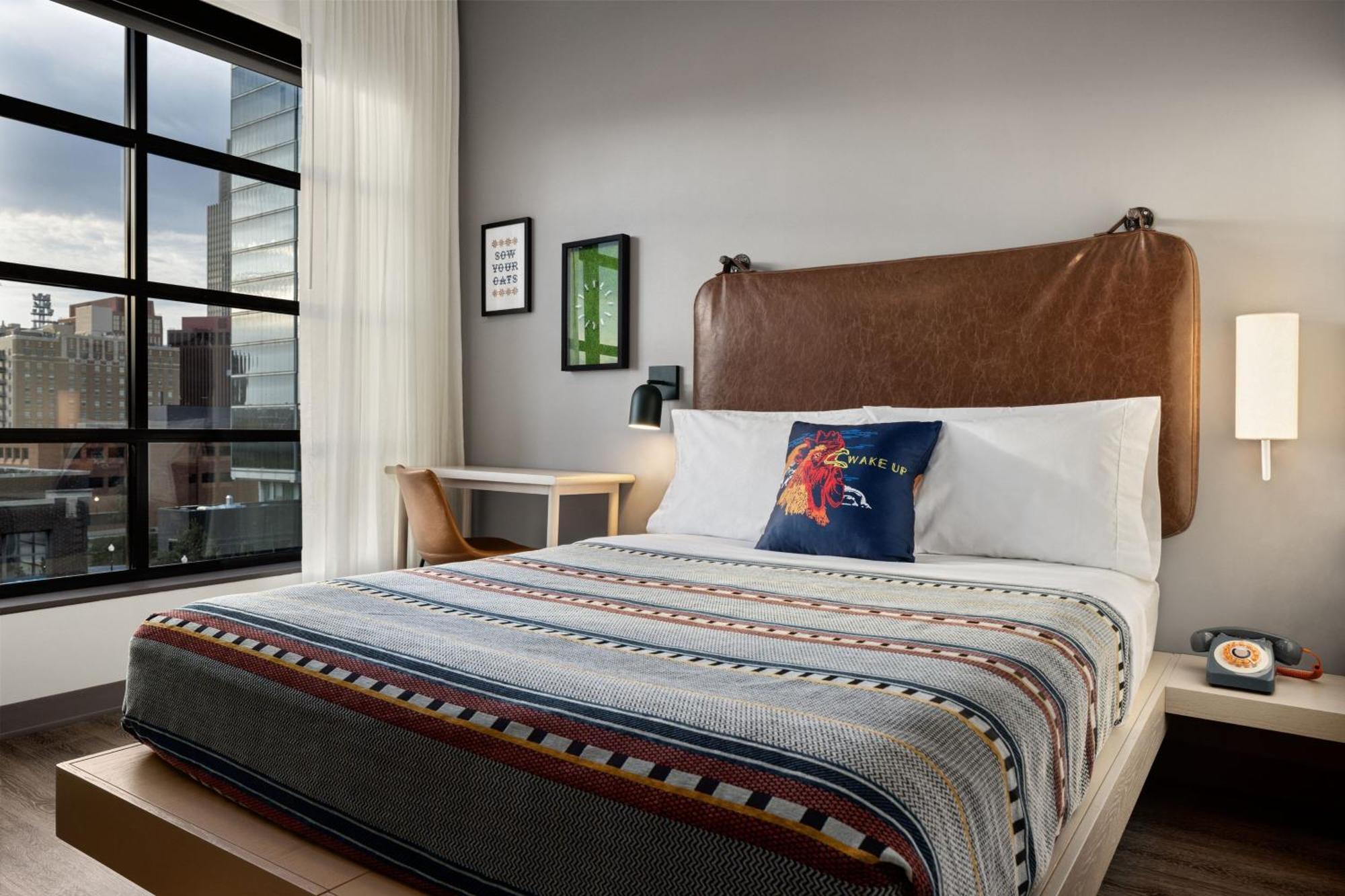 Moxy Omaha Downtown Hotel Bagian luar foto