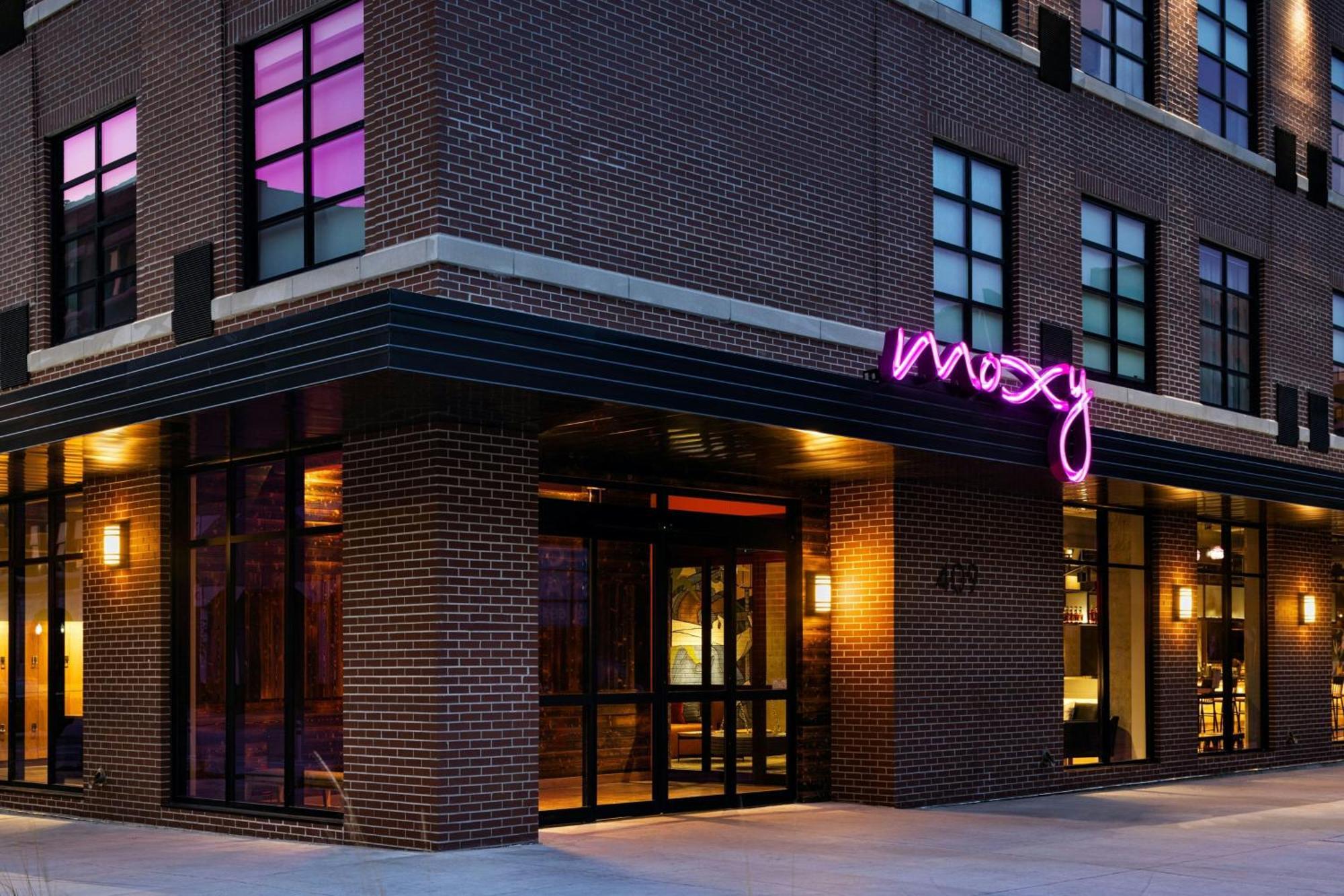Moxy Omaha Downtown Hotel Bagian luar foto